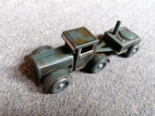 Schlepper mit top uhrwerkmotor - schlepper,