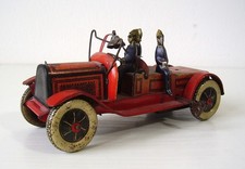 Antike Blech Feuerwehr vor